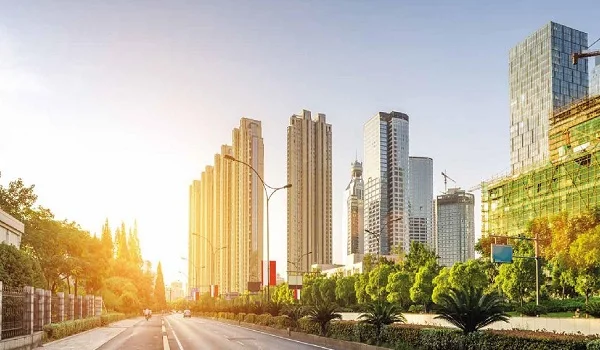 Featured Image of Prestige Estates Projects Stock Report: Strong Growth Forecast, Debt in Focus